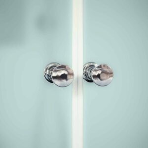 Nischendusche in Vollsatiniert mit Doppel Drehtür ESG | Nano | Breite 700-1350 mm | Höhe 1950 mm | Justiermöglichkeit +50 mm