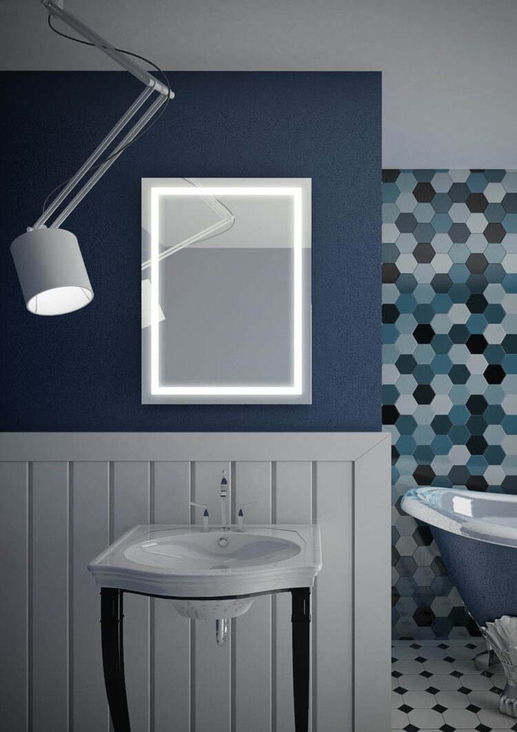 Focus - Rechteck mit umlaufendem Mattstreifen Wandspiegel mit LED