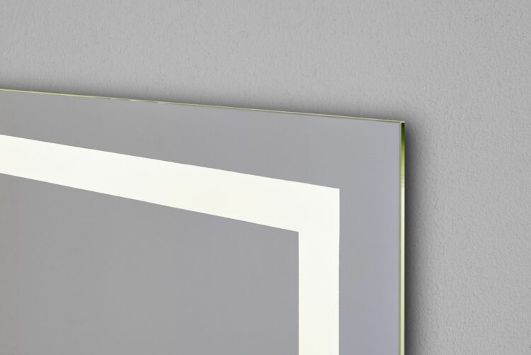 Focus - Rechteck mit umlaufendem Mattstreifen Wandspiegel mit LED