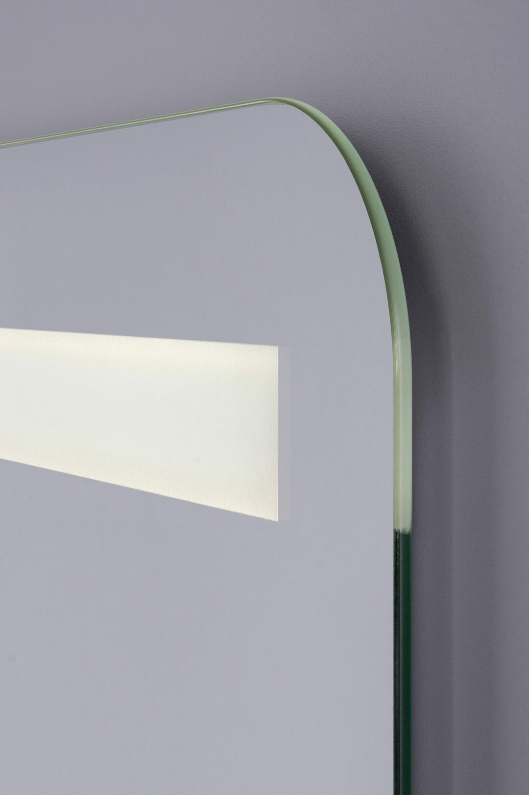 Uno - Rechteck mit abgerundeten Ecken Wandspiegel mit LED, 50 x 70 cm – Bild 3