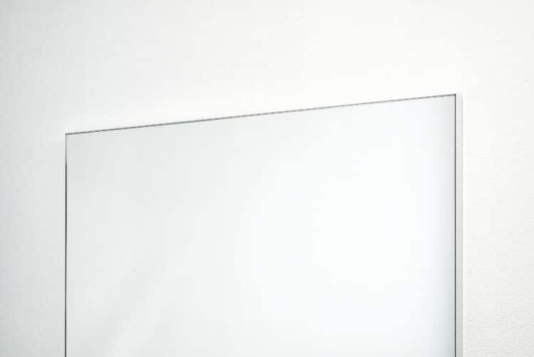 Box White Rechteck Wandspiegel im Weiss Rahmen aus gebürstetem Aluminium 60 x 80 cm-3