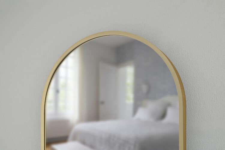 Joy Gold Ovale Wandspiegel im gelb Rahmen aus gebürstetem Aluminium-3