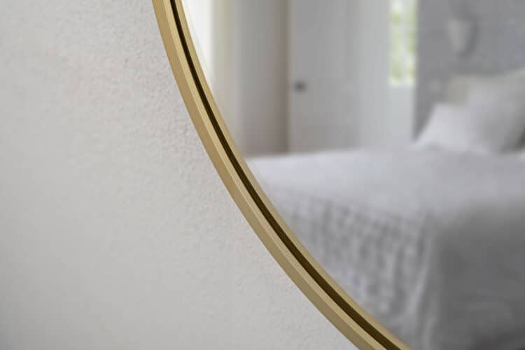 Joy Gold Ovale Wandspiegel im gelb Rahmen aus gebürstetem Aluminium-4