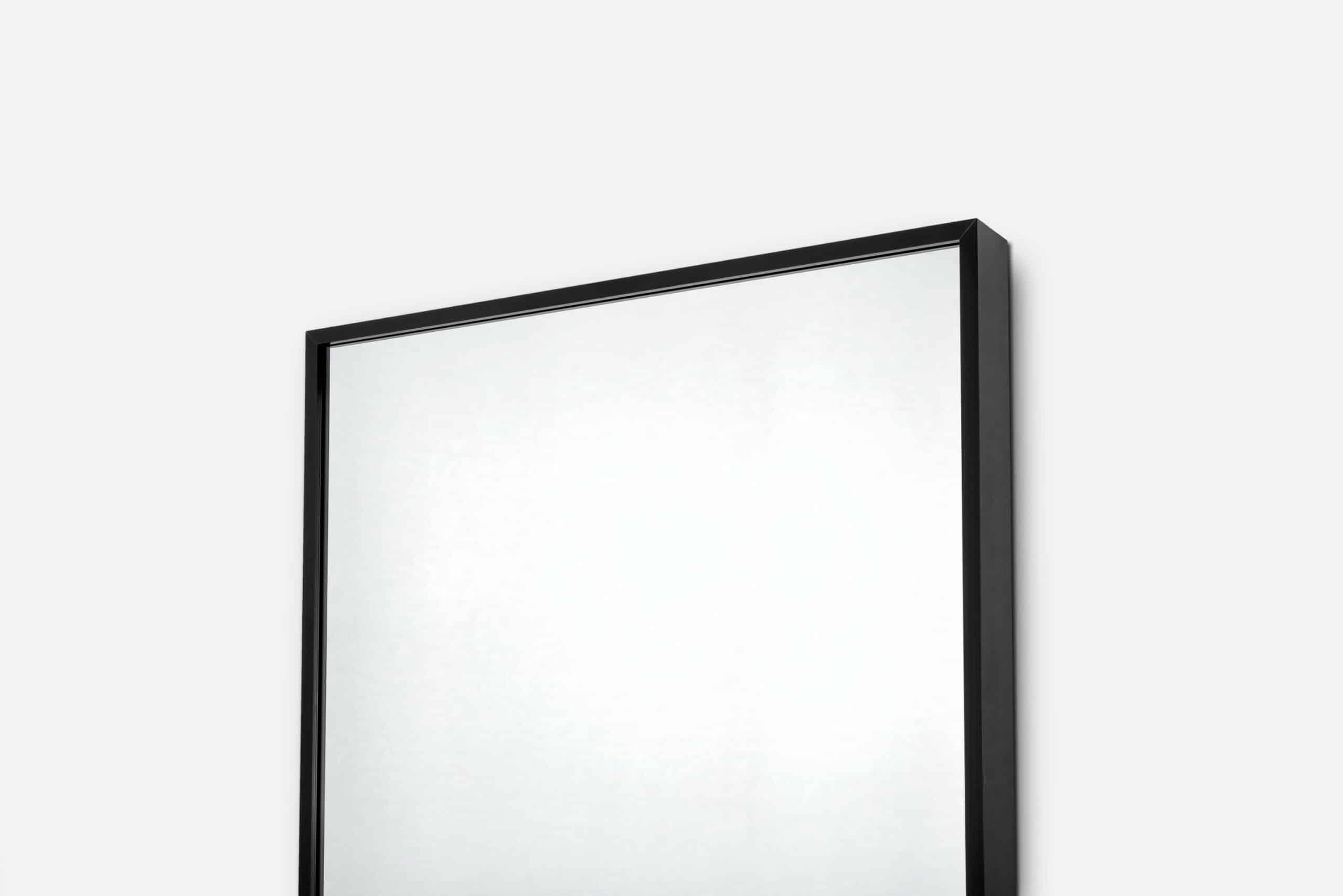 Sky Rechteck Wandspiegel im schwarzen Rahmen aus gebürstetem Aluminium-3