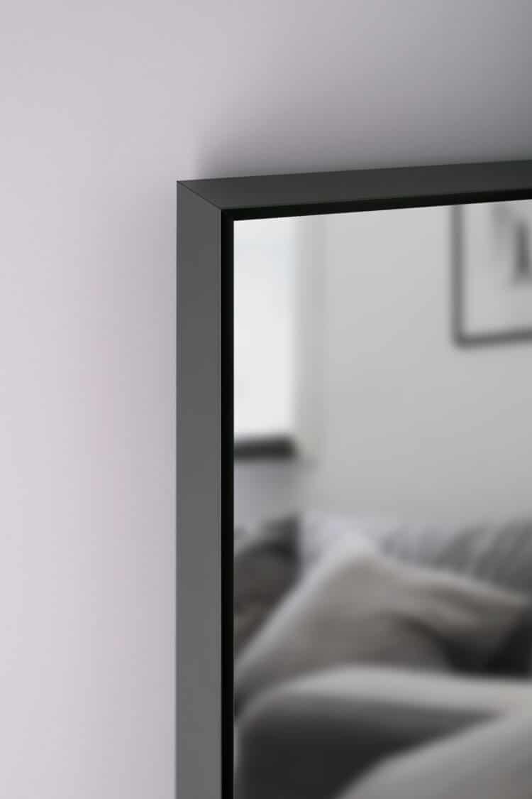 Stark Black Rechteck Wandspiegel im schwarzen Rahmen aus gebürstetem Aluminium 60 x 80 cm-2