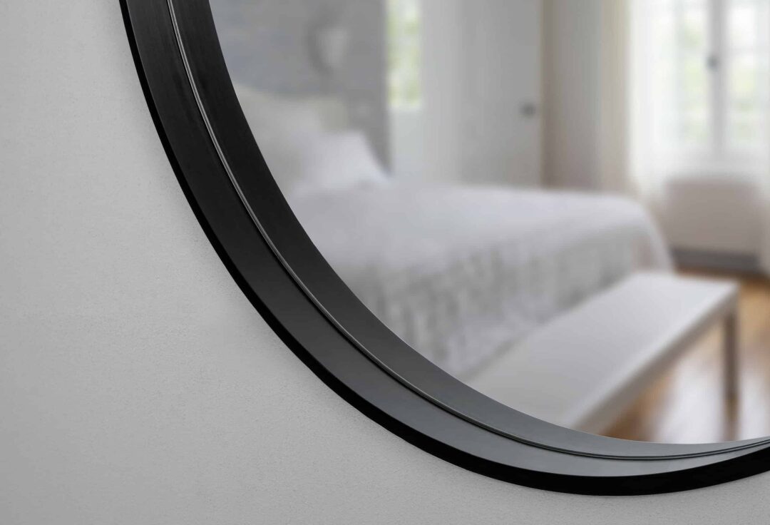 Tokio Black Ovale Wandspiegel im schwarzen Rahmen aus gebürstetem Aluminium 50 x 100 cm-3