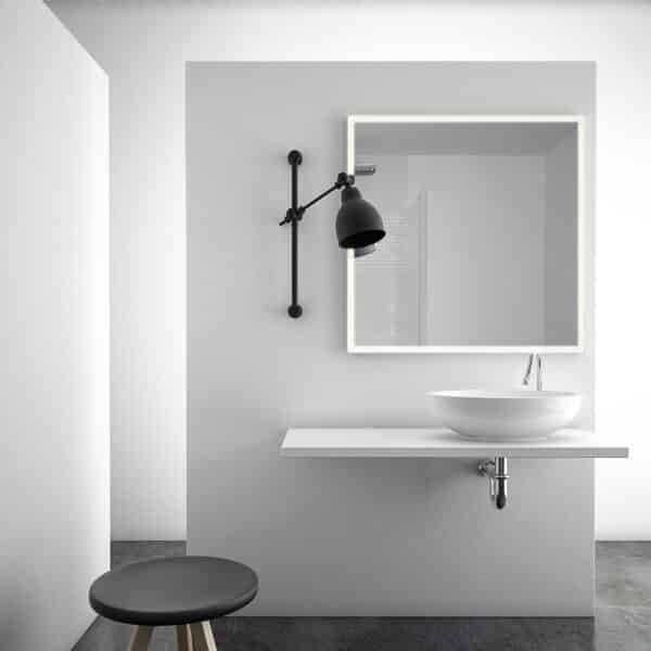 Solid Rechteck mit umlaufendem Mattstreifen Wandspiegel mit LED-1
