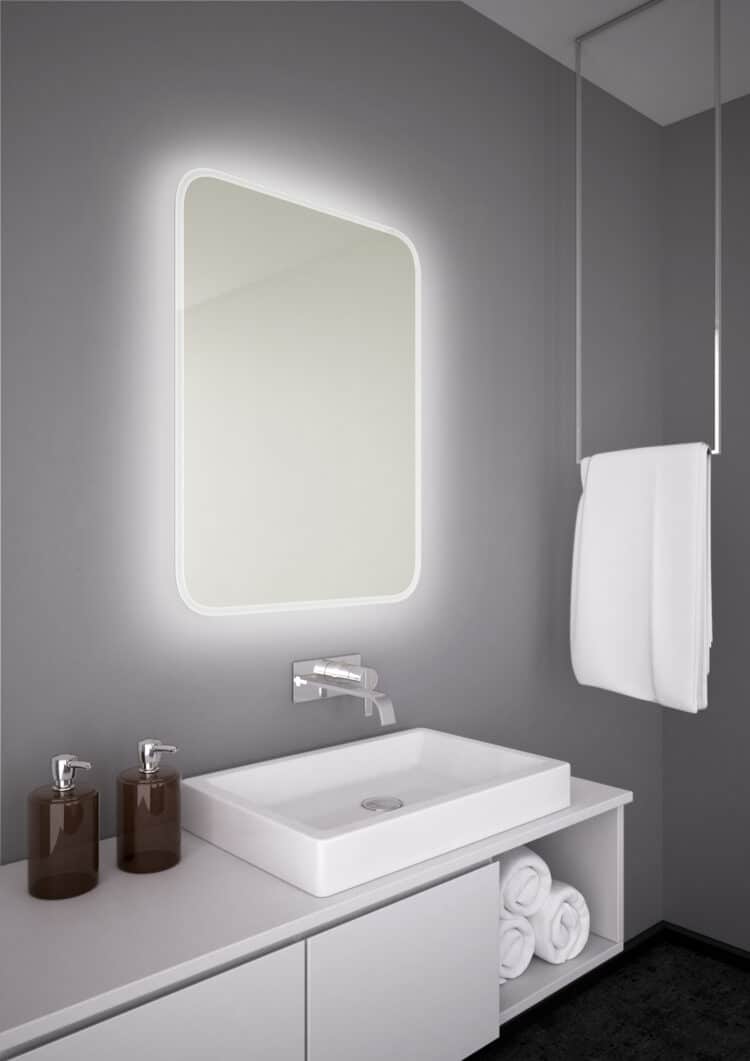beleuchten die Wand hinter dem Spiegel.Wandspiegel LED-1