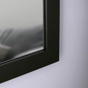 Slim Black Spiegel in einem schwarzen MDF-Rahmen mit dekorativem Furnier-2