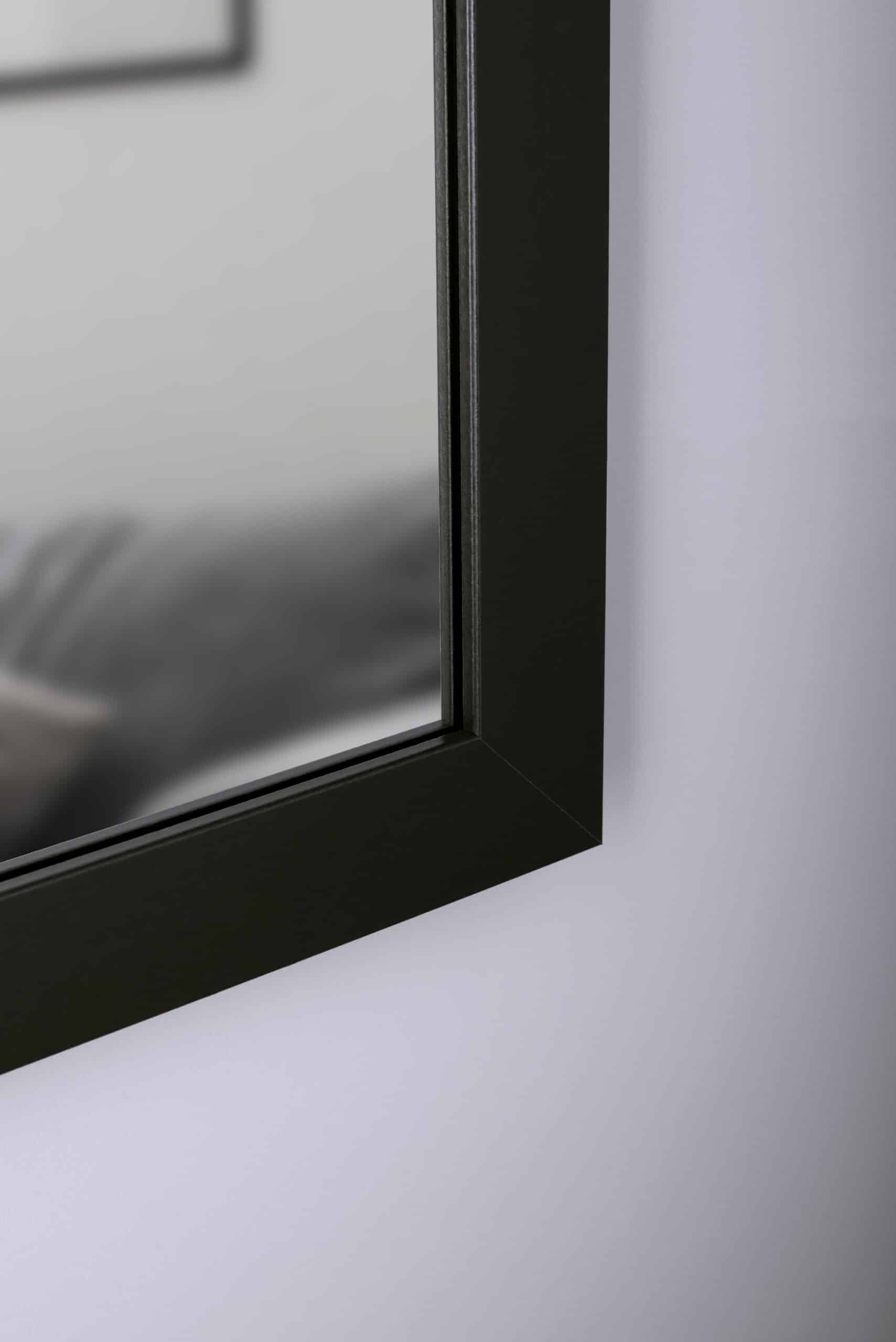 Slim Black Spiegel in einem schwarzen MDF-Rahmen mit dekorativem Furnier-2