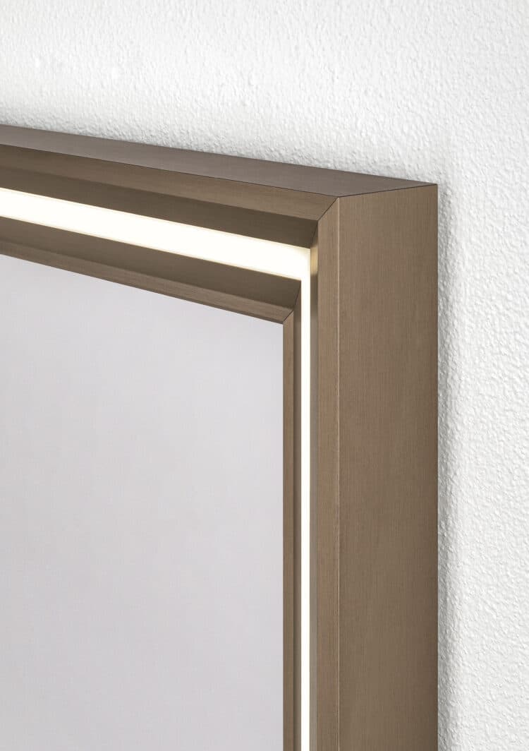 Yuwel Rechteck Wandspiegel im Rahmen aus gebürstetem Aluminium Streifen in der LED-3