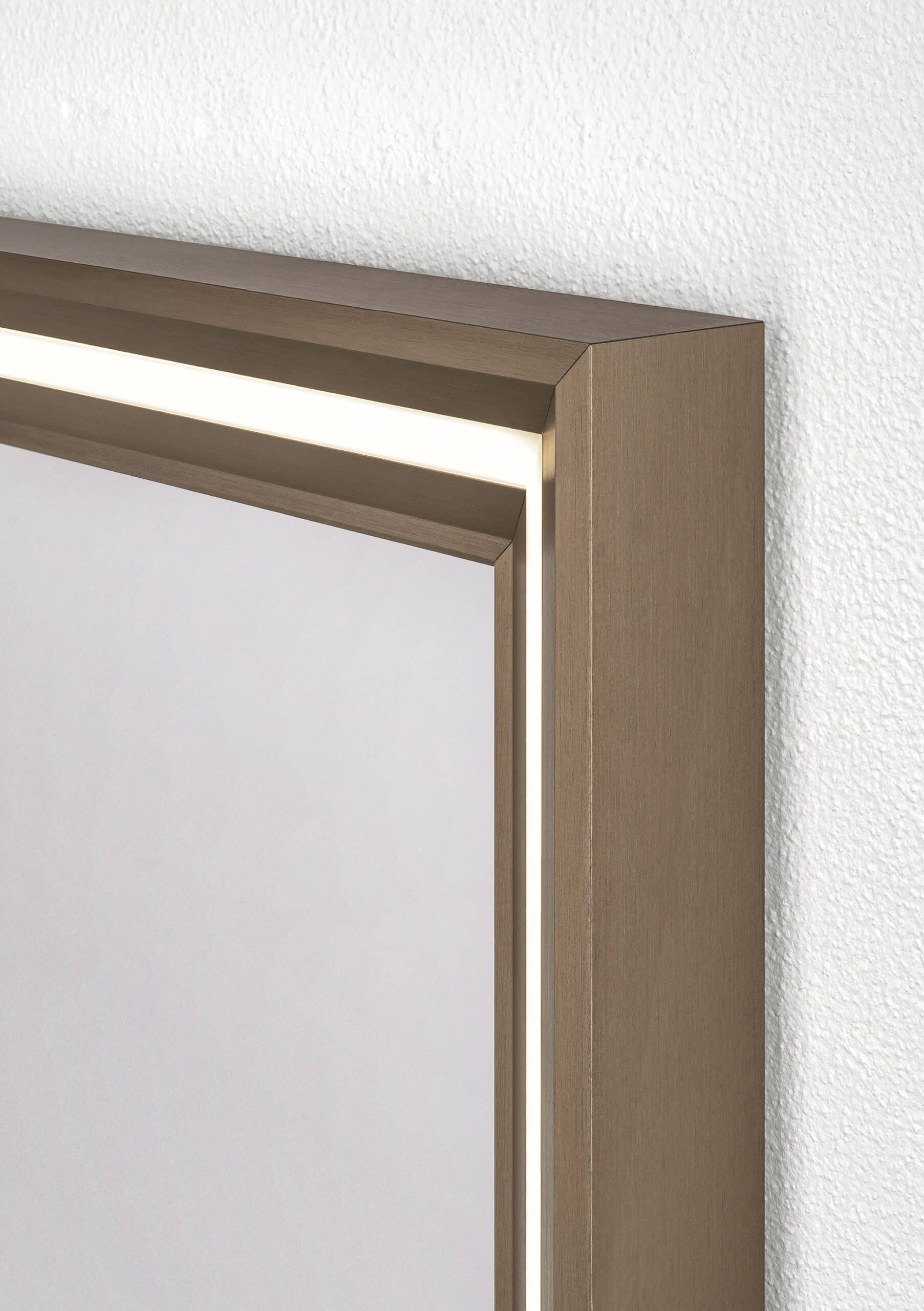 Yuwel Rechteck Wandspiegel im Rahmen aus gebürstetem Aluminium Streifen in der LED-3 Yuwel Rechteck Wandspiegel im Rahmen aus gebürstetem Aluminium Streifen in der LED-3